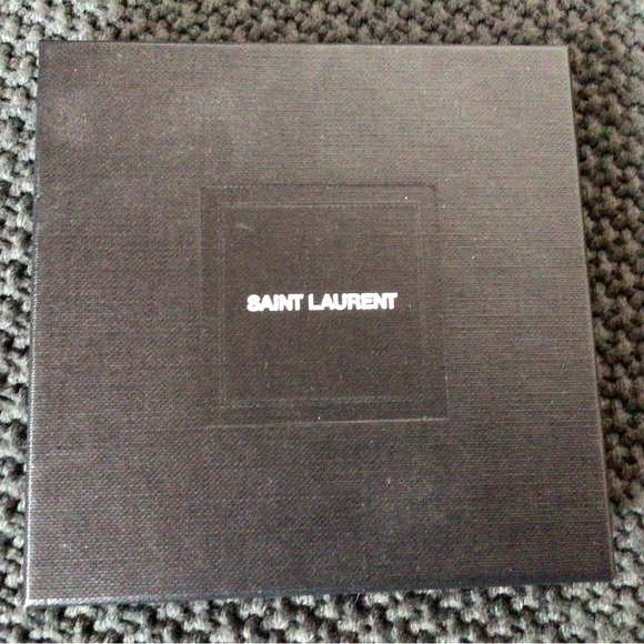 SAINT LAURENT
POCKET MIRROR AND 'FOR YOU' LEATHER CARD HOLDER - Picture 6 of 7